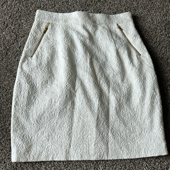 H&M Embroidered Pencil Skirt White with Zippers - Picture 1 of 4